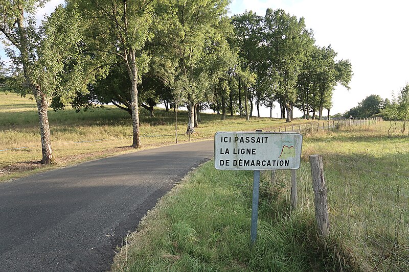 File:Ligne de démarcation, Carsac-de-Gurson 2.jpg