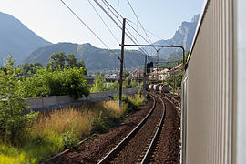 Sortie de la gare de Saint-Michel-Valoire, en direction de Modane / Saint-Michel-de-Maurienne