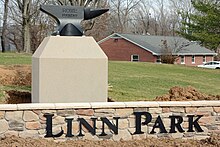 Linn Park, featuring the world's largest anvil. The Martinsville Library is in the background. Linn Park, Martinsville, IL, US.jpg