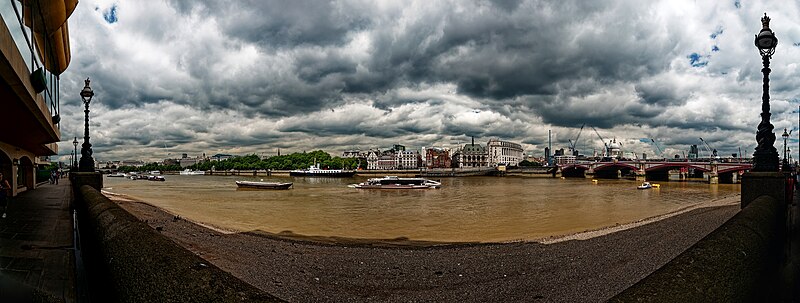 File:London - South Bank - Marigold Alley - Jubilee Walkway - Victoria Embankment & Unilever House 1933 by James Lomax-Simpson - St Paul's Cathedral - Blackfriars Railway Bridge 1869 by Thomas Cubitt 01.jpg