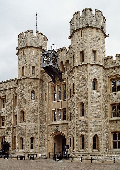 File:London tower jewel house 2005-05.jpg