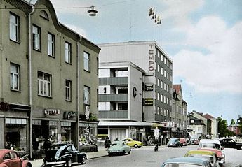 Storgatan på tidigt 1960-tal. Till vänster Tempo och till höger Domus.