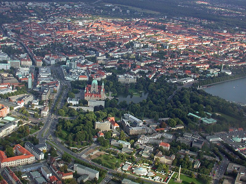 File:Luftbild Hannover Rathaus.JPG