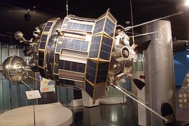 Luna-3 (Museo Memorial de Astronáutica).JPG