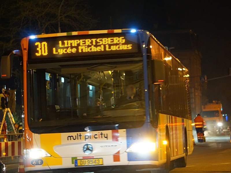 File:Luxembourg Bus AVL 292 Ligne 30.jpg