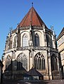 la katedralo de Gmünd estas preĝejo kun ĥorĉirkaŭirejo kaj absidokapelaro finiĝanta en supera fenestrozono