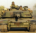 La usona tanko M1A1 Abrams estas tipa moderna ĉefa bataltanko. Turo estas malalt-profila, bone integrita en la tutan formon de la veturilo.