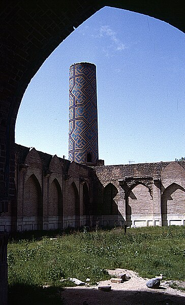 File:MASamarkandMoscheeBibiChanym6.jpg