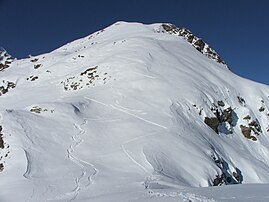 Discesa innevata sul versante sud