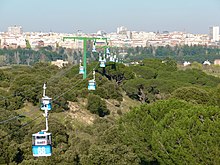 Madrid desde el teleférico que lleva a la Casa de Campo - Panoramio.jpg 