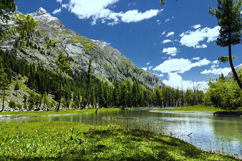 File:Mahodand Lake-Summer 2015.jpg