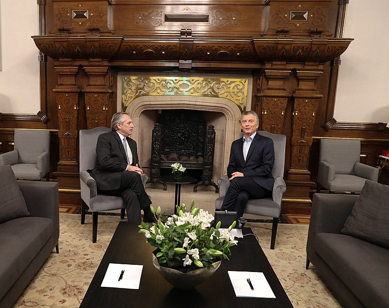 File:Mauricio Macri recibe al presidente electo Alberto Fernández 02.jpg