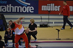 Mens Shot Put (47195405812) .jpg