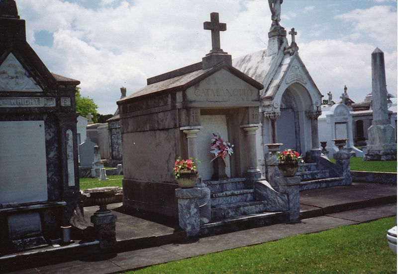 File:Metairie Cemetery NOLA 1993 B.jpg