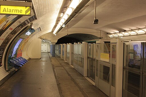 Metro de Paris - Ligne 1 - Argentine (1)