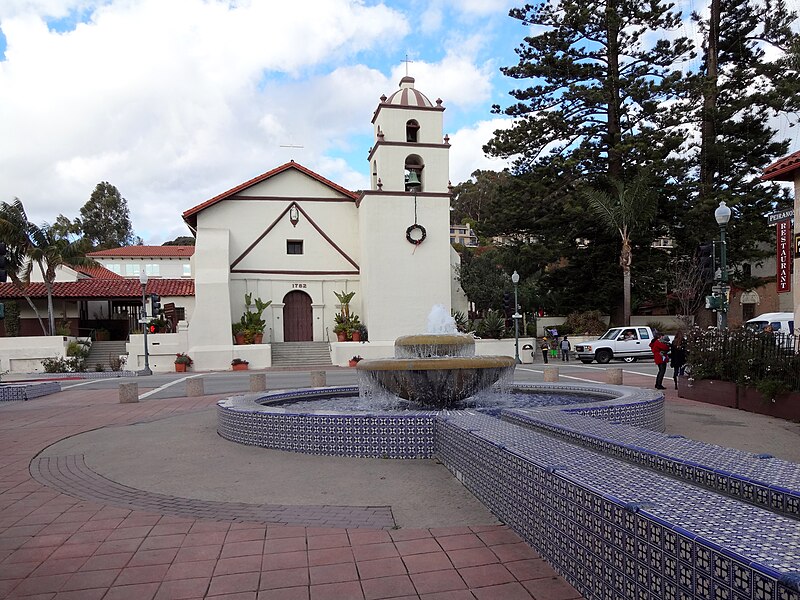 File:Mission San Buenaventura and fountain.jpg