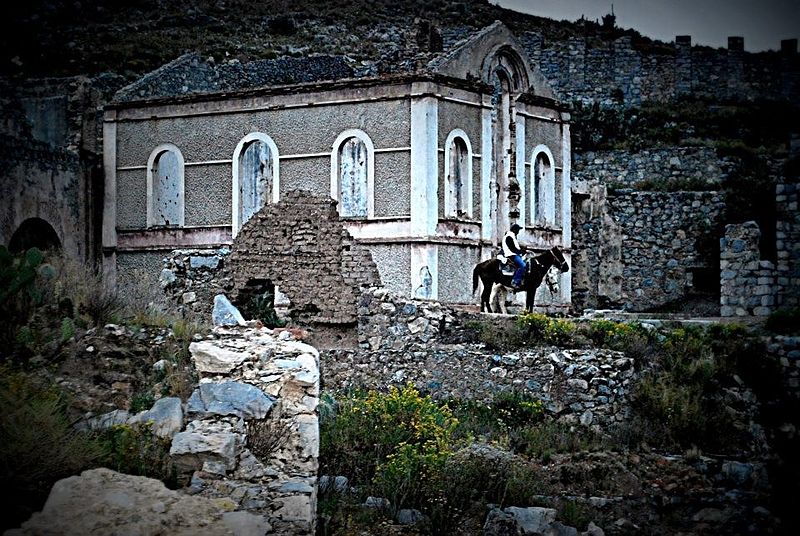 File:Monumento en Real de Catorce, San Luis Potosí.jpg