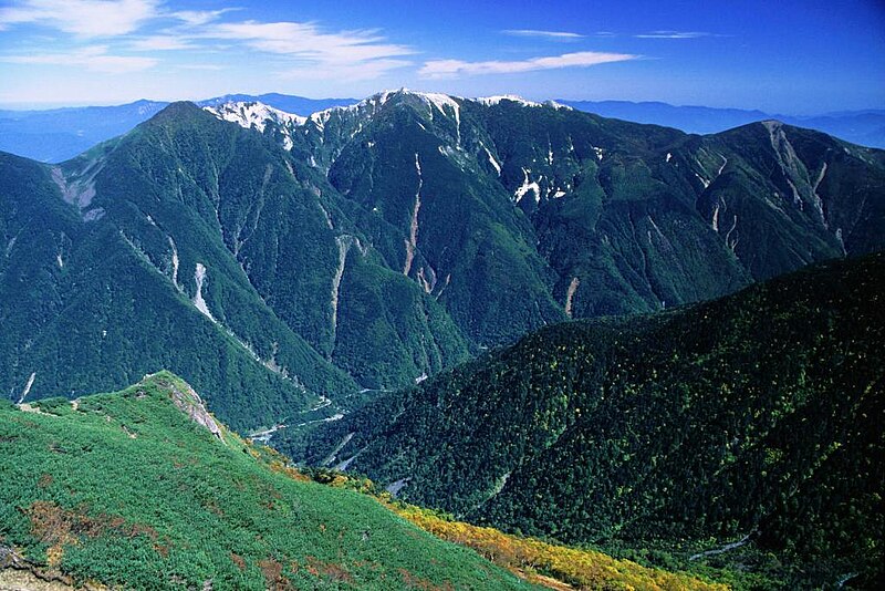 File:Mount Houousan from Kitadake 2001-10-3.jpg