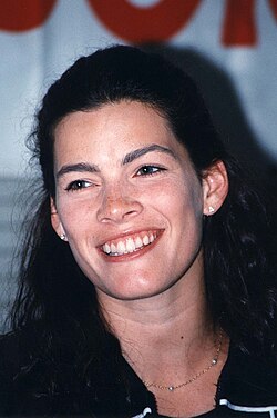 Nancy Kerrigan 1995.jpg