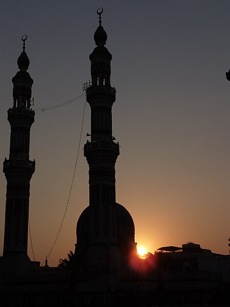 File:Nasser Mosque - Sun rise مسجد ناصر - الشروق - panoramio.jpg