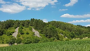 Assumed location of the castle on a hill between Dittwar and Hof Steinbach, today as a large natural monument Steinriegel Dittwar Burghelle under nature protection