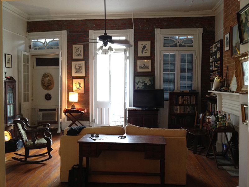 File:New Orleans French Quarter Apartment Living Room 2.jpg