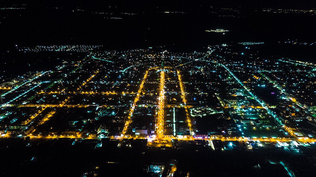 File:Night Armavir.jpg