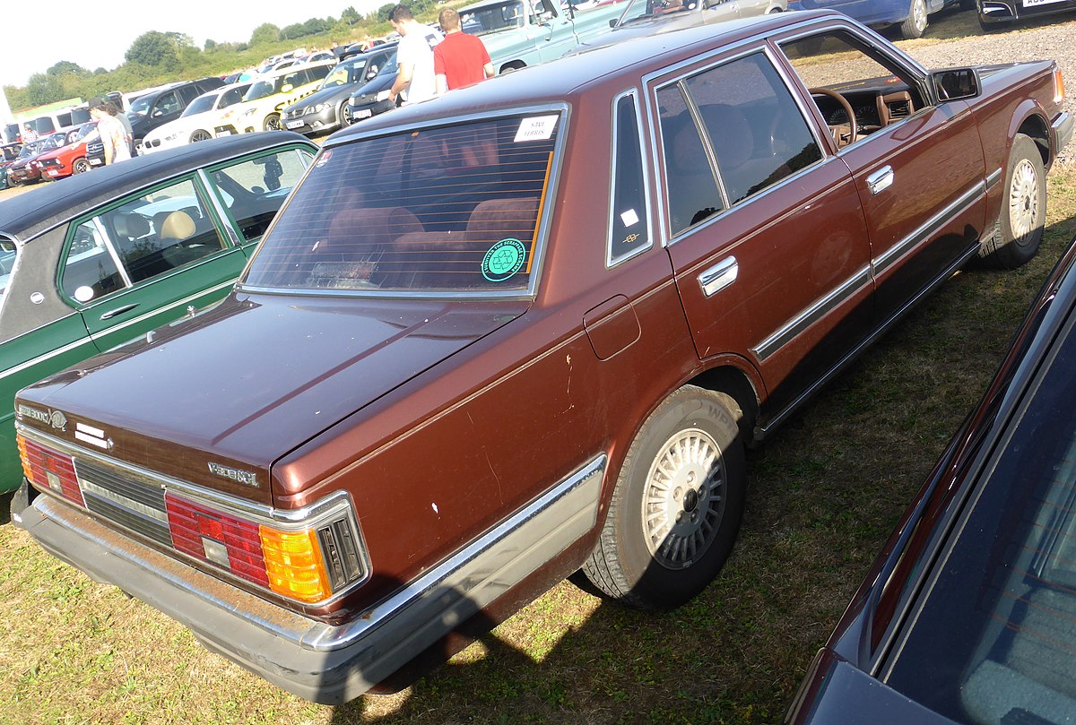 Nissan 300C (Cedric Y30) (1984-1987) close by Orly Airport…