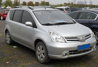 Nissan Livina L10 China 2012-04-15.jpg