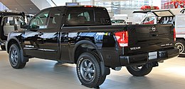 Nissan Titan Crew Cab Pro-4X Flex Fuel arrière.jpg