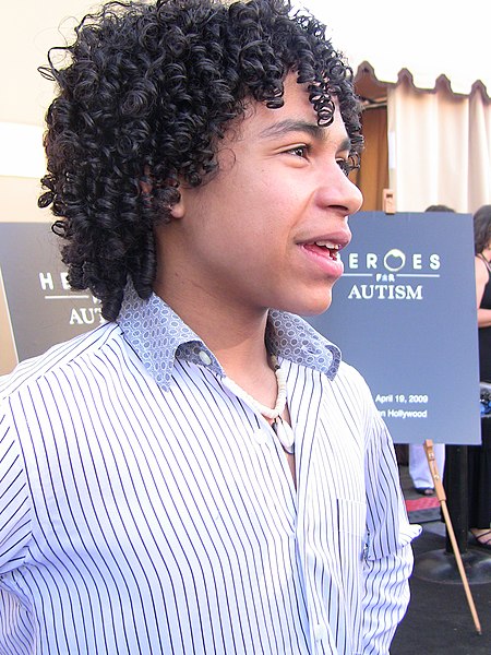 File:Noah Gray-Cabey 2009.jpg