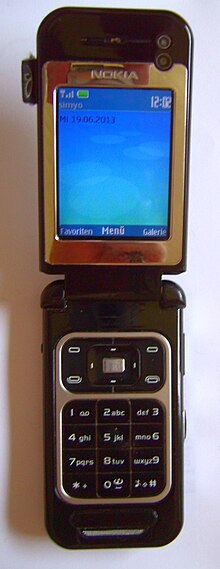 Nokia 7390 aufgeklappt v2.jpg