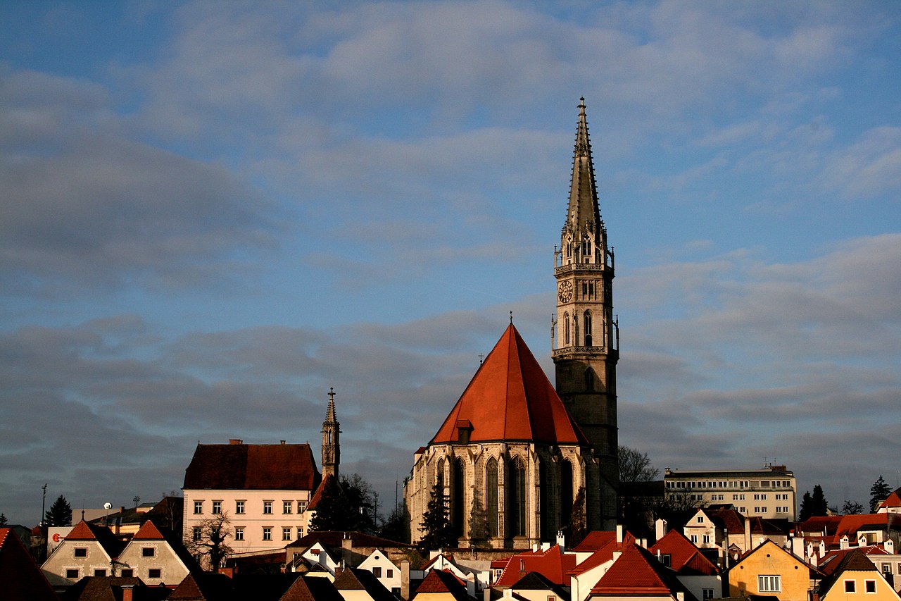 1280px-Oberoesterreich_Steyr_Stadtpfarrkirche_20061226_a.jpg