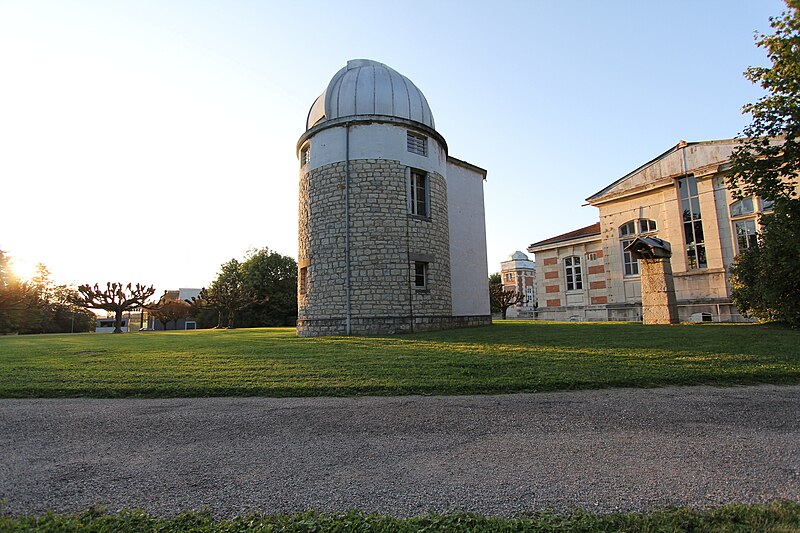 File:Observatoire besancon 2011.jpg