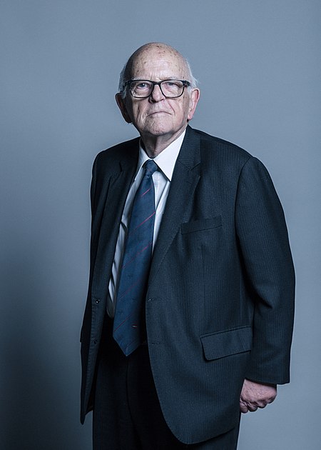 Official portrait of Lord Judd.jpg