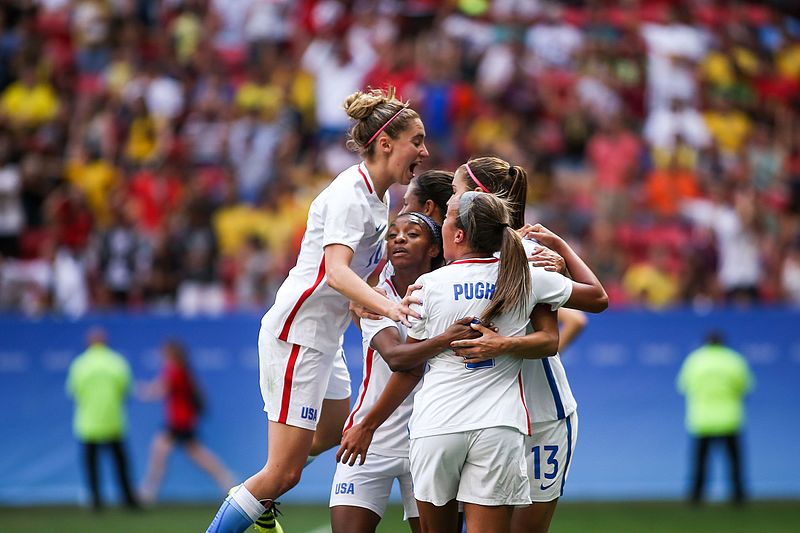 File:Olympic Games 2016 match between the women's teams of the United States - Sweden. 17.jpg