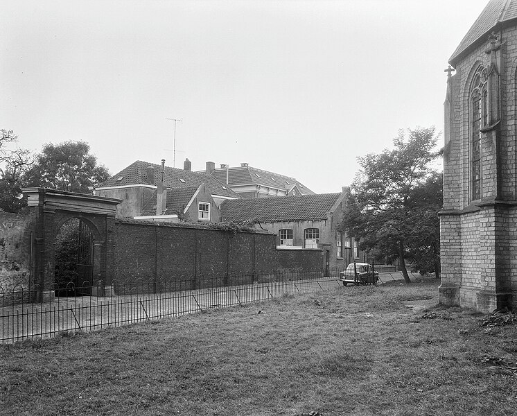 File:Omgeving kerk - Zaltbommel - 20219664 - RCE.jpg