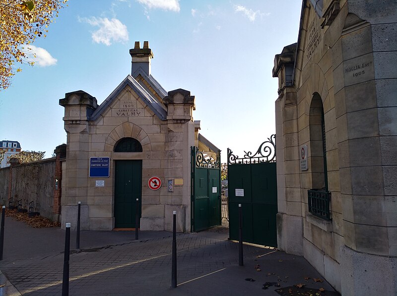 File:Paris 12e - Entrée cimetière Valmy (nov 2018).jpg