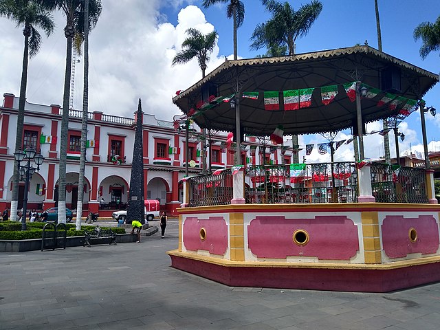 Coscomatepec – Parque municipal und Rathaus