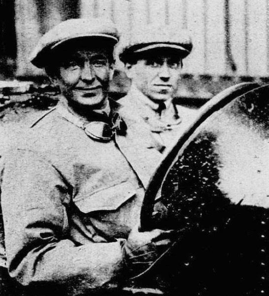 File:Pietro Bordino, vainqueur du Grand Prix d'Italie 1922 (voiture et voiturette).jpg