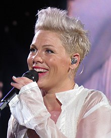 Pink 2019-07-27 Munich (cropped).jpg