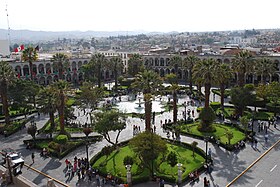 Plaza de Armas Ciudad de Arequipa.jpg