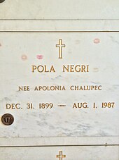 Crypt of Negri at Calvary Cemetery, bearing her incorrect birthdate (Source: Wikimedia)