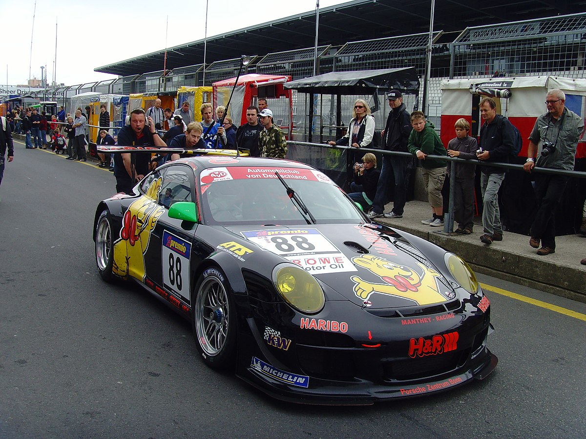 File Porsche 997 Gt3 R Haribo Vln Langstreckenmeisterschaft Nurburgring 6h Adac Ruhr Pokal Rennen 10 029 2 Jpg Wikimedia Commons