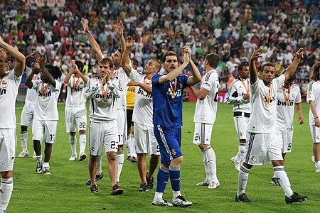 Tập_tin:Real_Madrid_celebration_2008.jpg