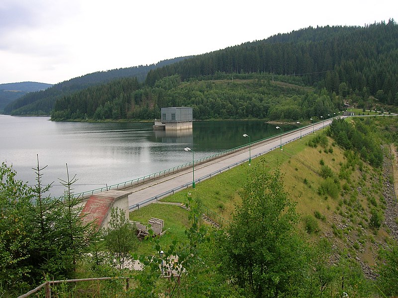 File:Reservoir Nová Bystrica - panoramio.jpg