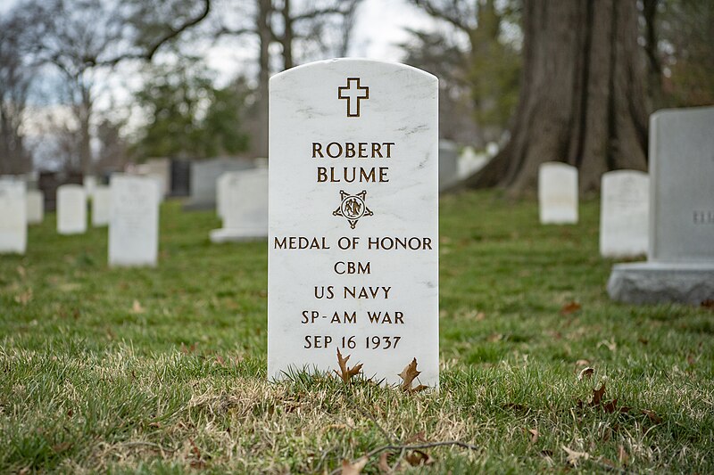 File:Robert Blume Arlington National Cemetery.jpg