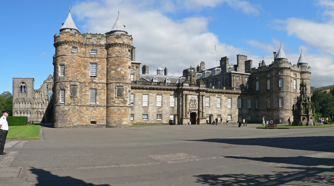 File:Royal Palace of Holyroodhouse 2.jpg