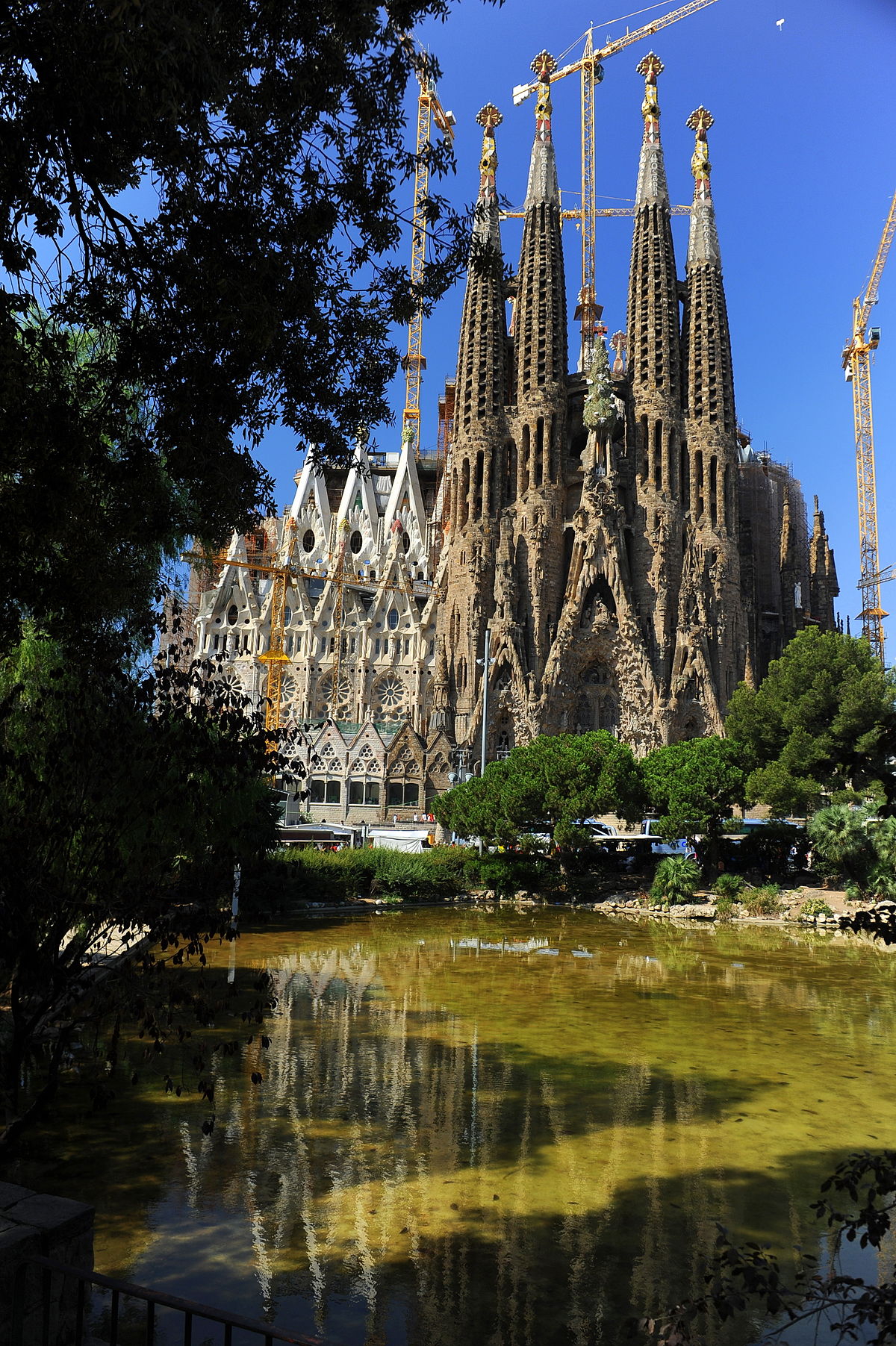 Sagrada Família – Wikipedia, wolna encyklopedia