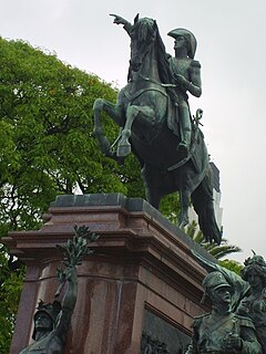 Eine Reiterstatue des José de San Martín in Buenos Aires